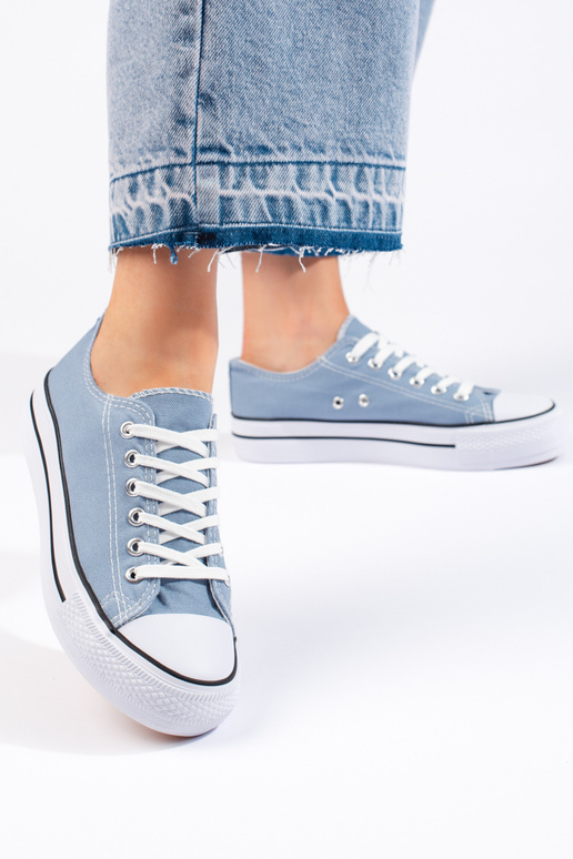 lichtblauwe damesschoenen