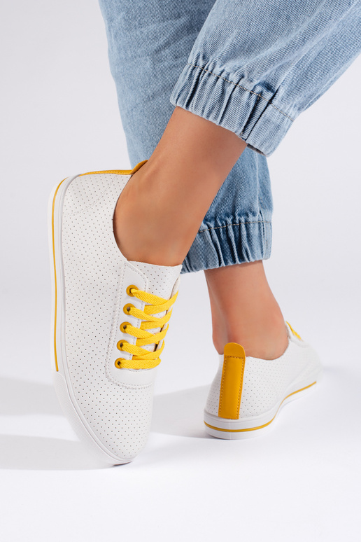 Witte klassiek model dames sneakers Witte klassiek model dames sneakers