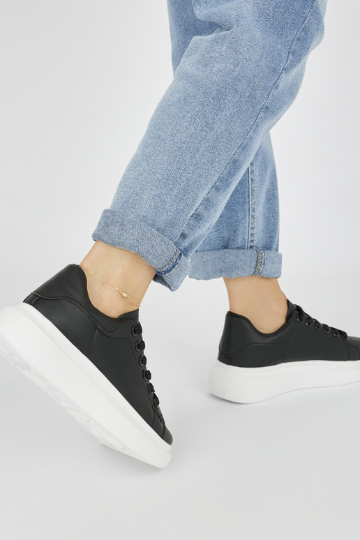 Zwarte damessportschoenen met plateau Zwarte damessportschoenen met plateau