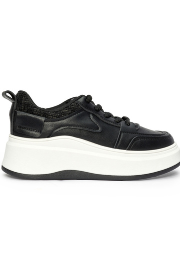 Zwarte damessneakers model...
