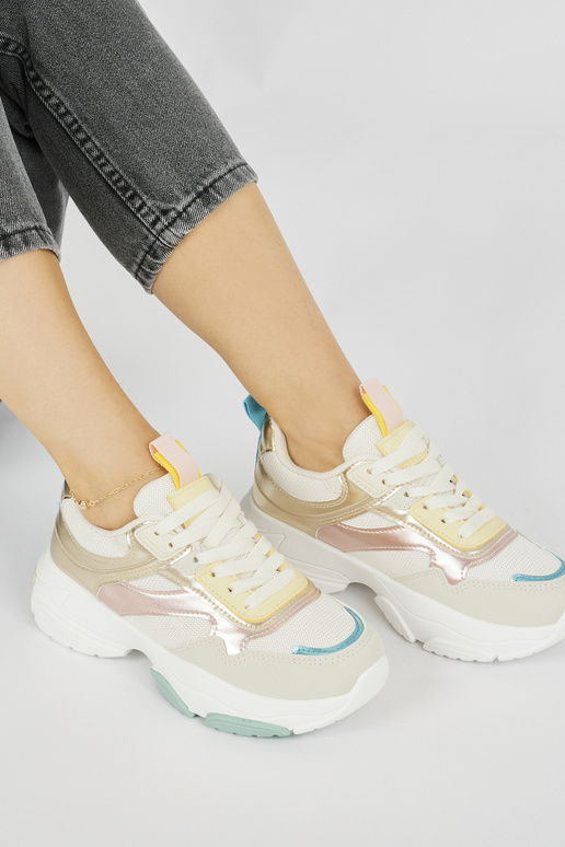 Sportieve damesschoenen met dikke zool Sportieve damesschoenen met dikke zool