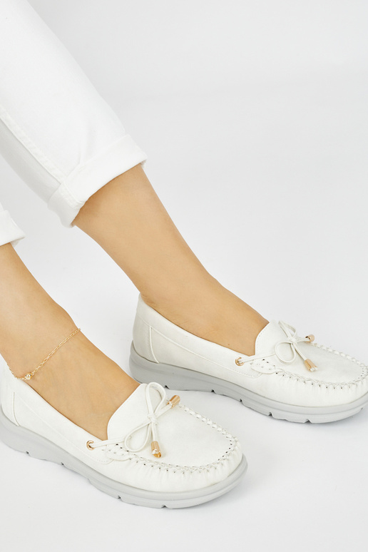 witte comfortabele mocassins van...