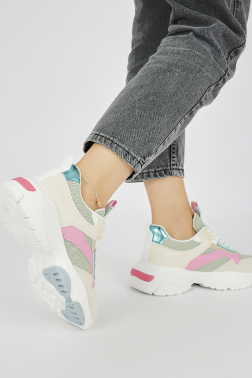 Sportieve damesschoenen met dikke zool Sportieve damesschoenen met dikke zool