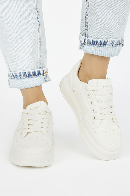 beige Sneakers model schoenen