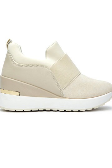 ivoorkleurige Sneakers...