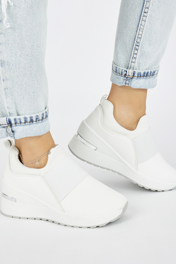 witte Sneakers model... 2
