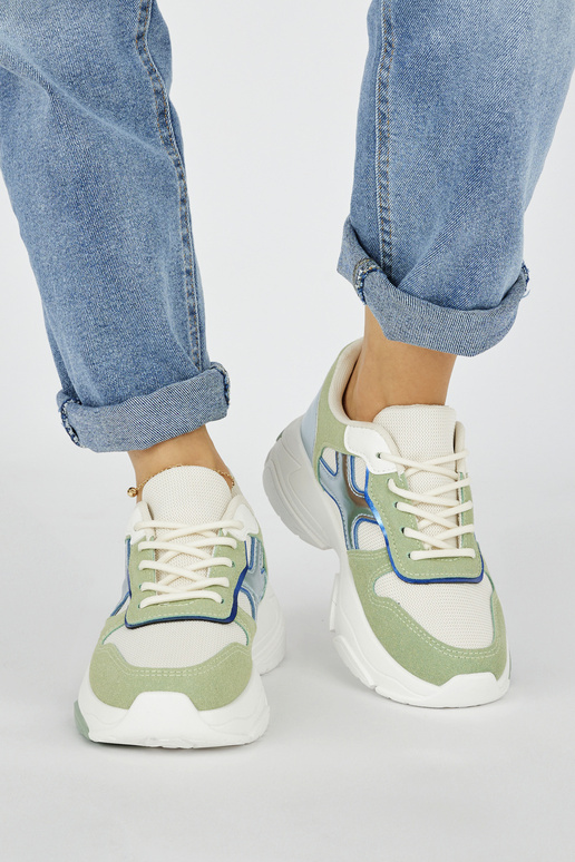 Vrijetijdsschoenen voor dames in... Vrijetijdsschoenen voor dames in...