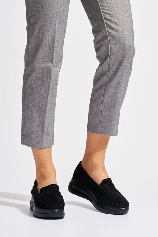 Mocassins van zwart suède met een...