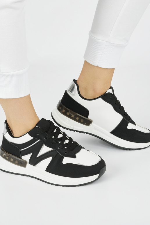 zwarte comfortabele sneakers model... zwarte comfortabele sneakers model...