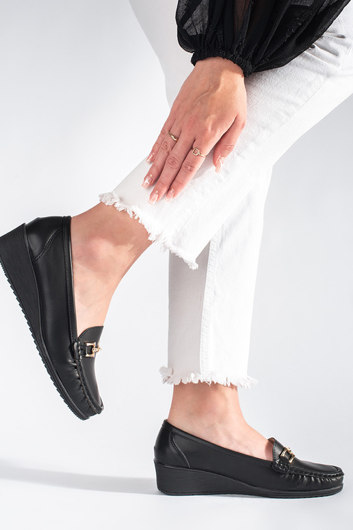 zwarte damesmocassins met gespen