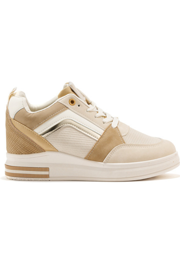 Damesschoenen in het beige...