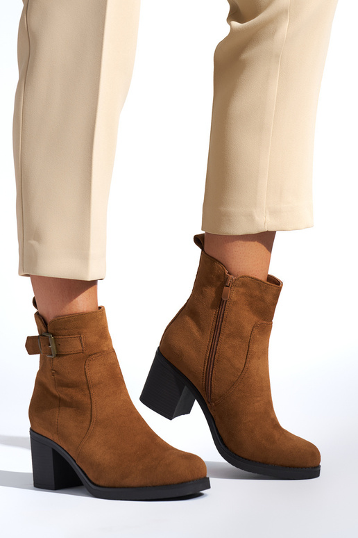 bruine damesschoenen op de hiel bruine damesschoenen op de hiel