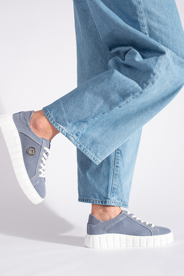 lichtblauwe enkellaarsjes... 2