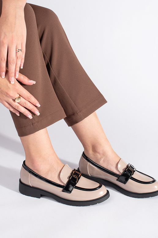 beige gelakt Dames mocassins met gespen