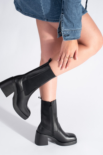 Laarzen zwarte kleur... 2