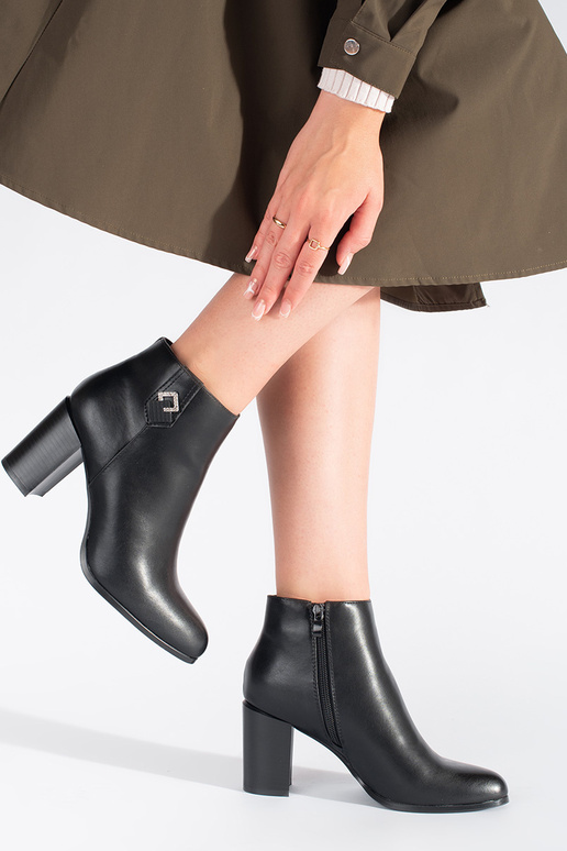 zwarte damesschoenen op de hak Sergio... zwarte damesschoenen op de hak Sergio...