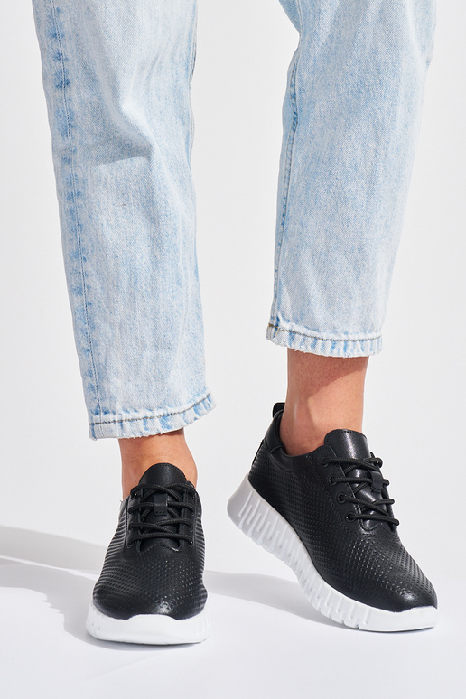 met opengewerkte elementen zwarte... met opengewerkte elementen zwarte...