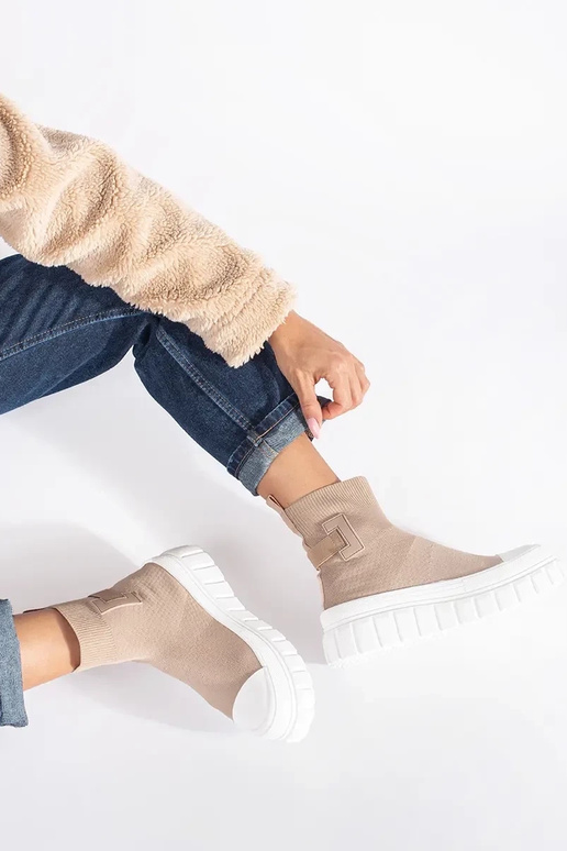 beige hoog schoenen met platform