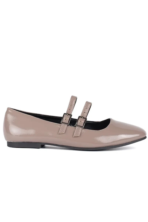 beige gelakt ballerinas met sluiting beige gelakt ballerinas met sluiting