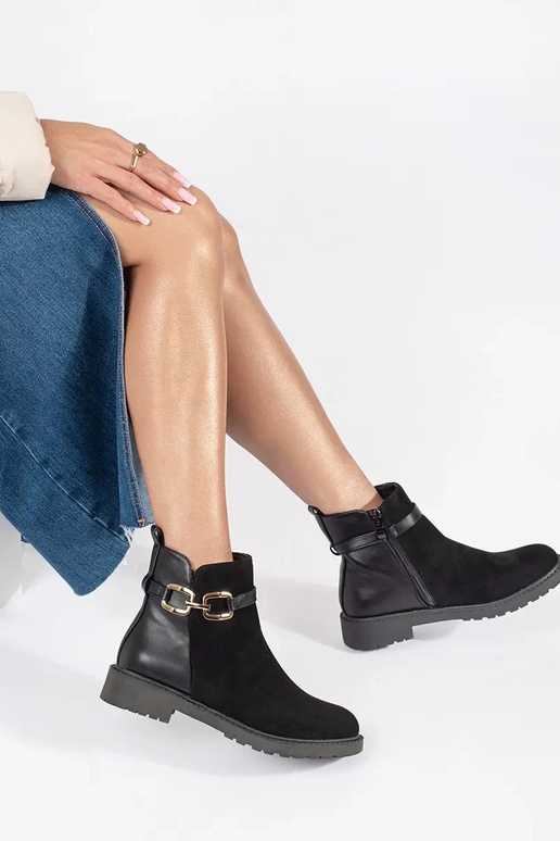 Zwarte damesschoenen met decoratieve... Zwarte damesschoenen met decoratieve...