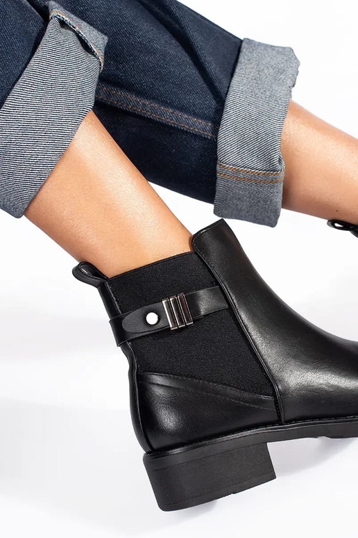 zwarte damesschoenen op lage hak