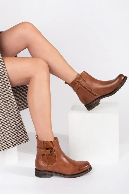 bruine kleur dames laarzen met gespen... bruine kleur dames laarzen met gespen...