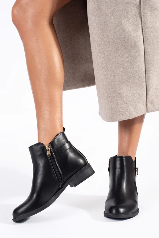 Zwarte damesschoenen met gouden... Zwarte damesschoenen met gouden...