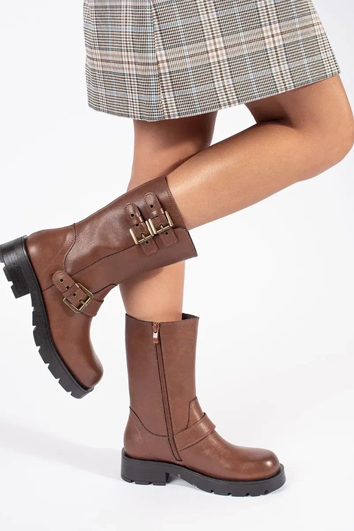 Bruine leren damesschoenen met gespen...