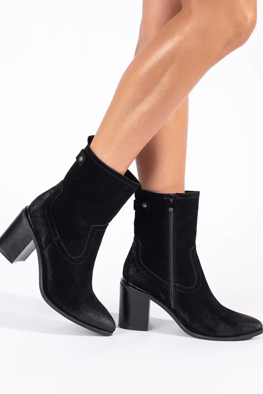 Zwarte leren dameslaarzen met hak...