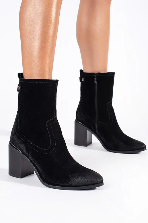 Zwarte leren dameslaarzen met hak...