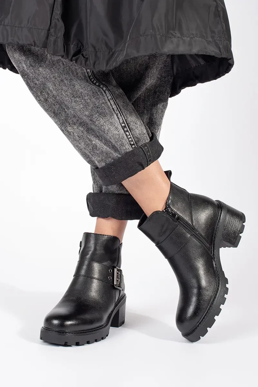 Zwart leren damesschoenen met...