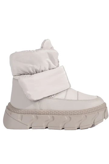 grijs geïsoleerd SnoInboots...