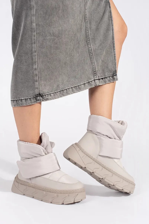 grijs geïsoleerd SnoInboots voor... grijs geïsoleerd SnoInboots voor...