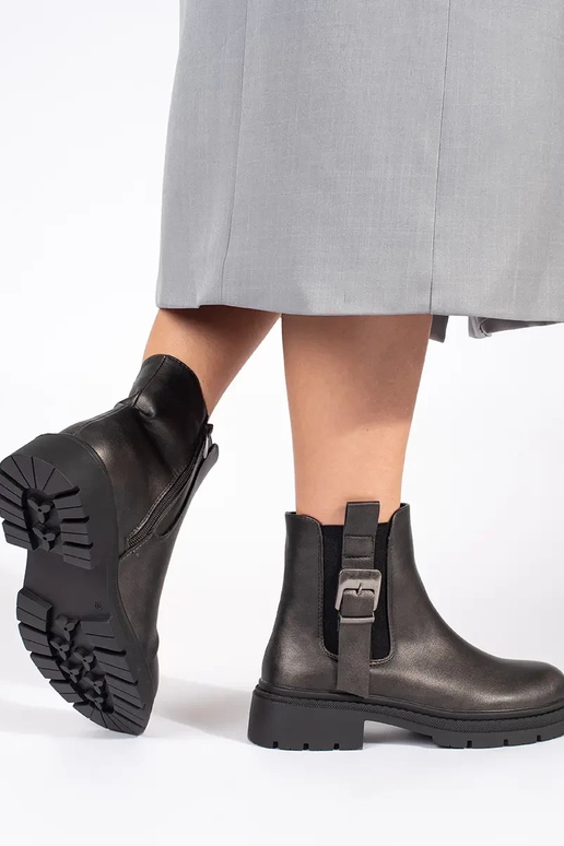 Donkerbruine schoenen met gespen Donkerbruine schoenen met gespen