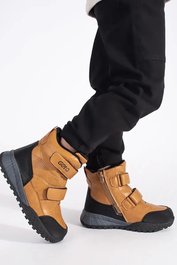 opInarmen jongensachtig... 2