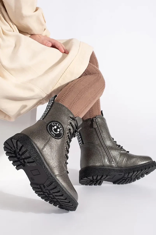 Kinderen geïsoleerd geregen laarzen...