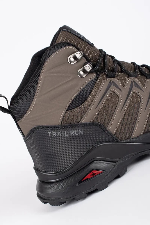 bruine kleur geïsoleerd trekking...