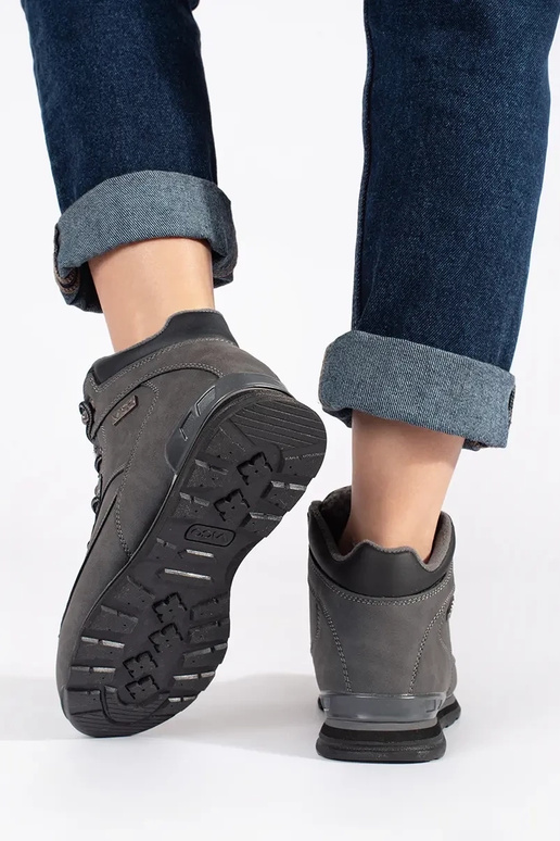 grijs geïsoleerd laarzen