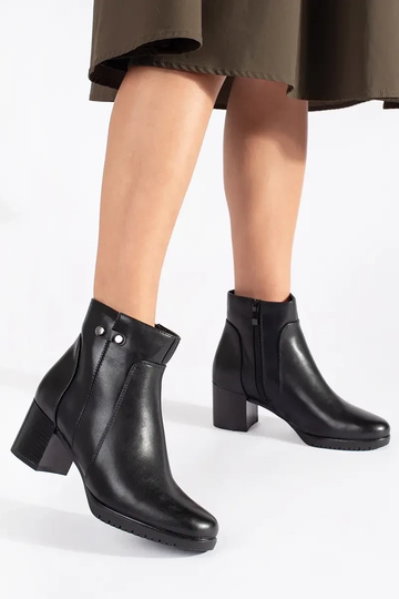 Zwarte schoenen op hoge... 2