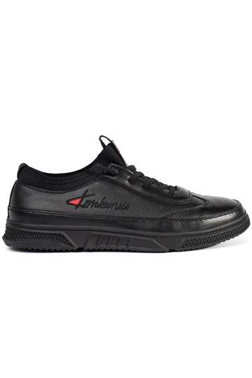 Zwarte warme sportschoenen