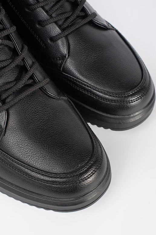 Zwarte warme heren schoenen Zwarte warme heren schoenen