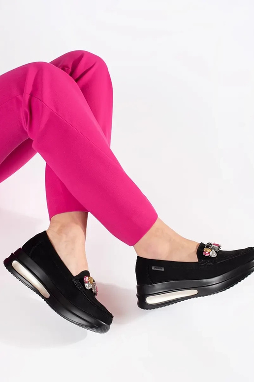 Zandkleurige instappers met...