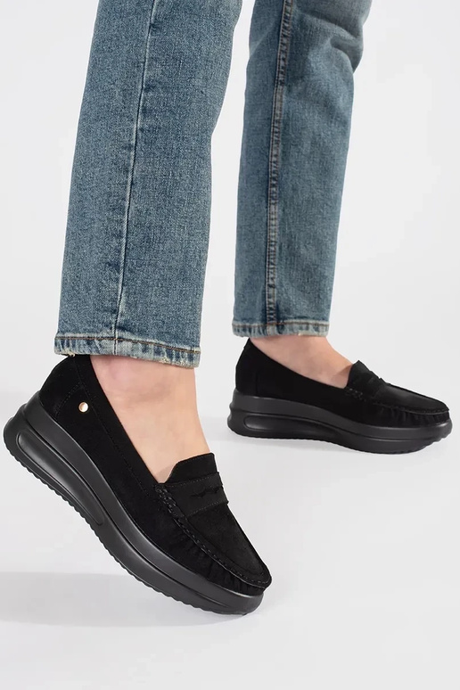 Witte met blauwe badslippers