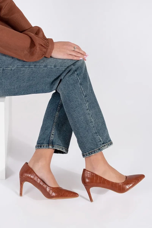 Bruine kleuren hakken op hak