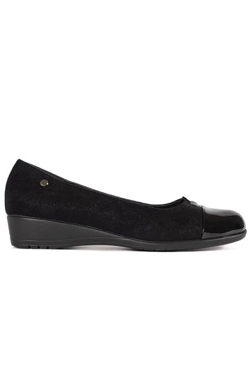 Zwarte schoenen met lakneus