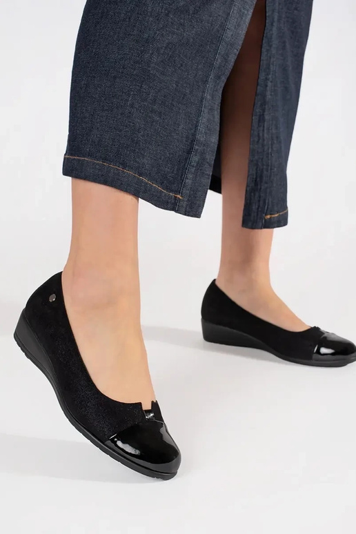 Zwarte schoenen met lakneus