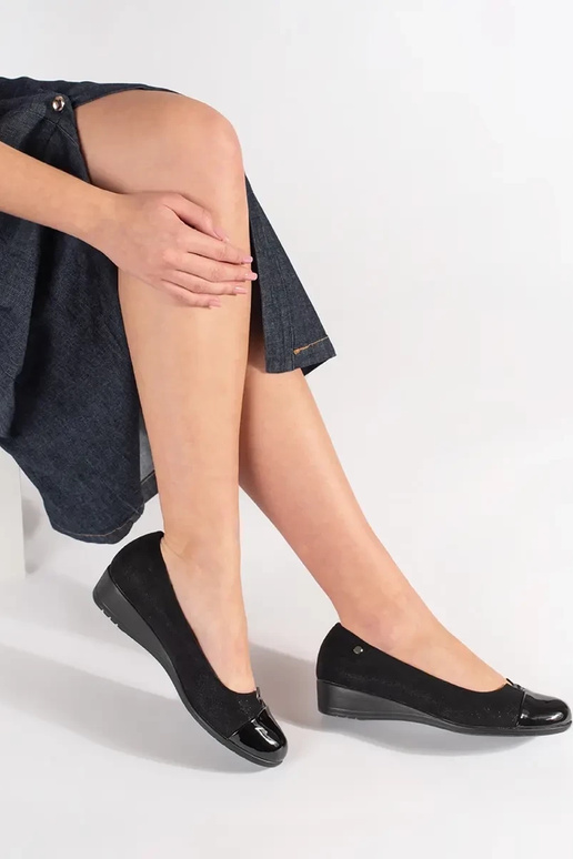 Zwarte schoenen met lakneus