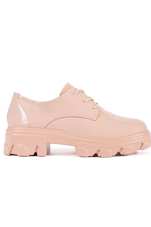 Schoenen met laklook en platform