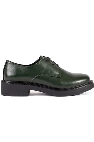 Groene schoenen op lage hak...