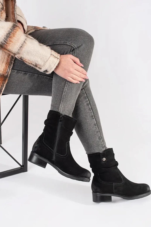 Zwarte Enkellaarsjes met Gerimpelde... Zwarte Enkellaarsjes met Gerimpelde...